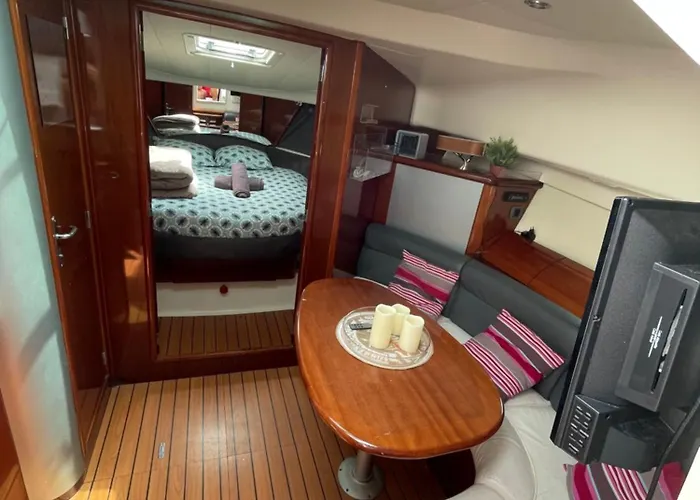 Πλωτό κατάλυμα Nuit Sur Un Magnifique Bateau Linge Et Menage Inclus - Boat Paradise La Rochelle *